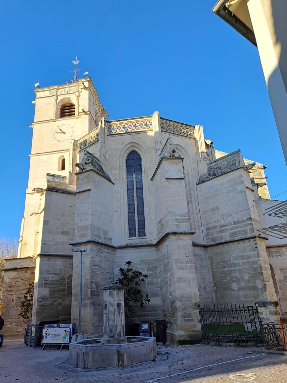 Le Nid De Marius LʼIsle-sur-la-Sorgue Exterior foto